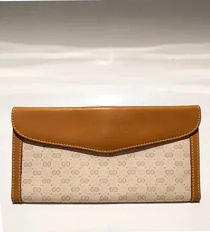 1980s Gucci Brown Cream interlocking logo clutch monogram wallet