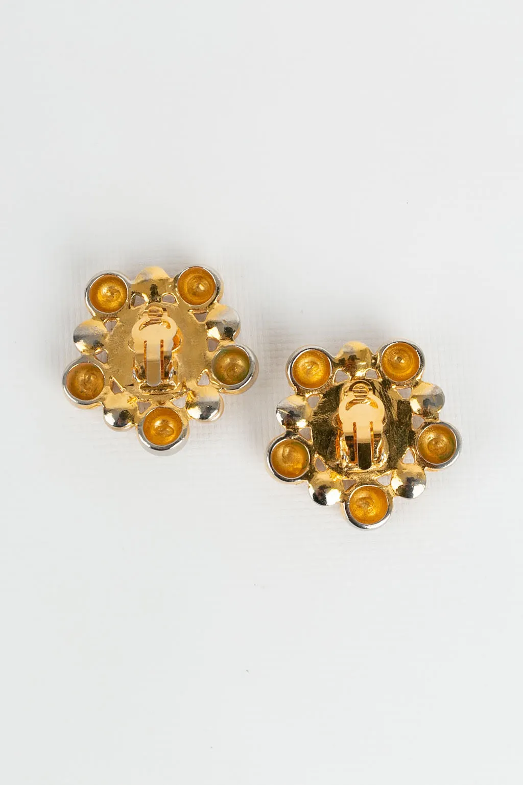 Boucles d'oreilles baroques Chanel