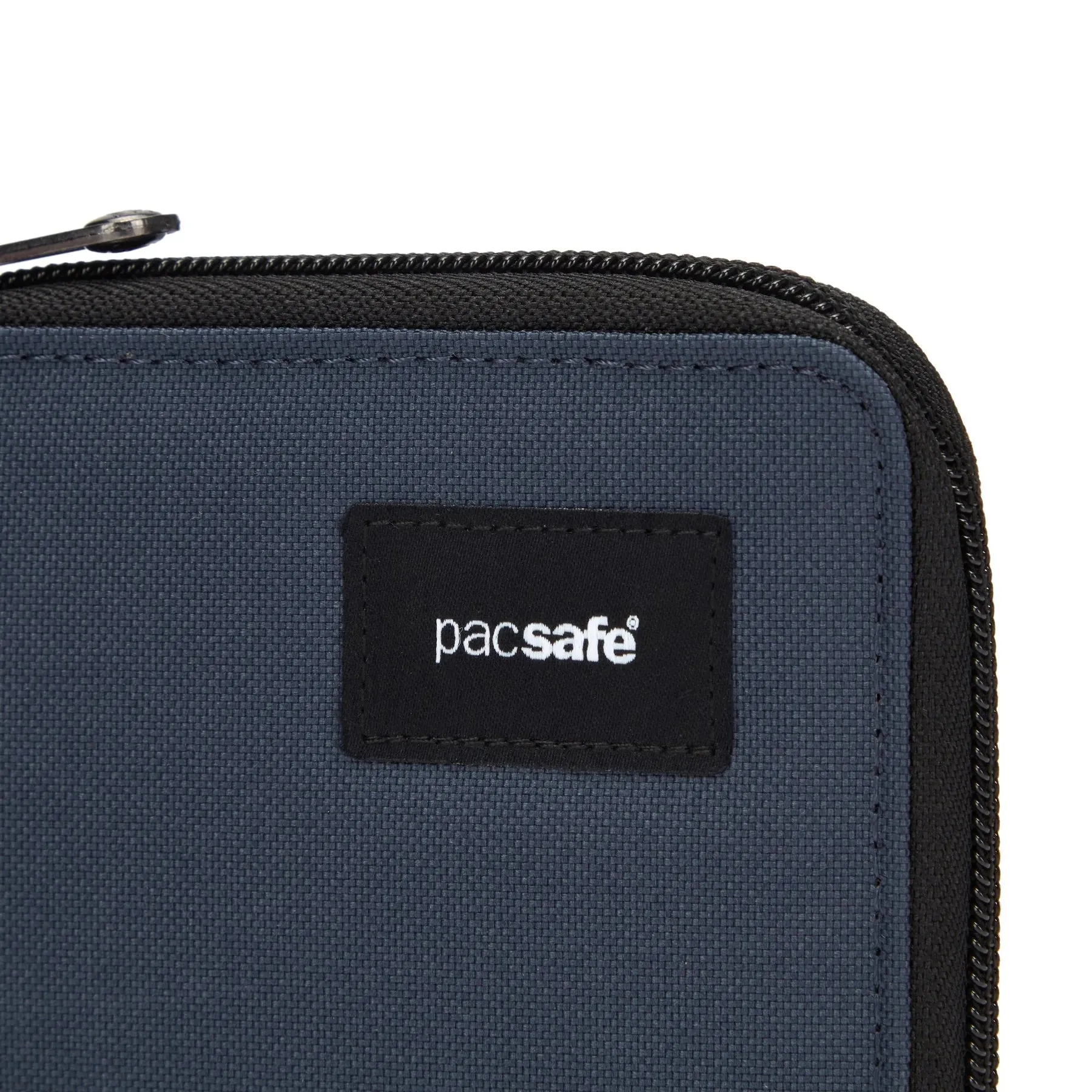 PACSAFE RFIDSAFE ZIP AROUND WALLET